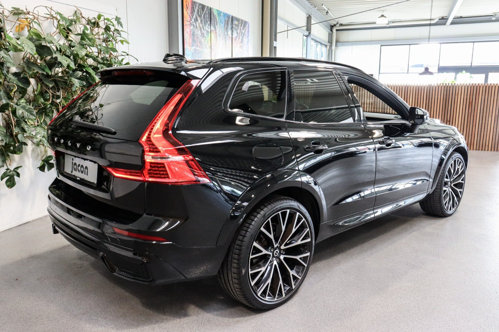 Sort Volvo XC60 fra 2022
