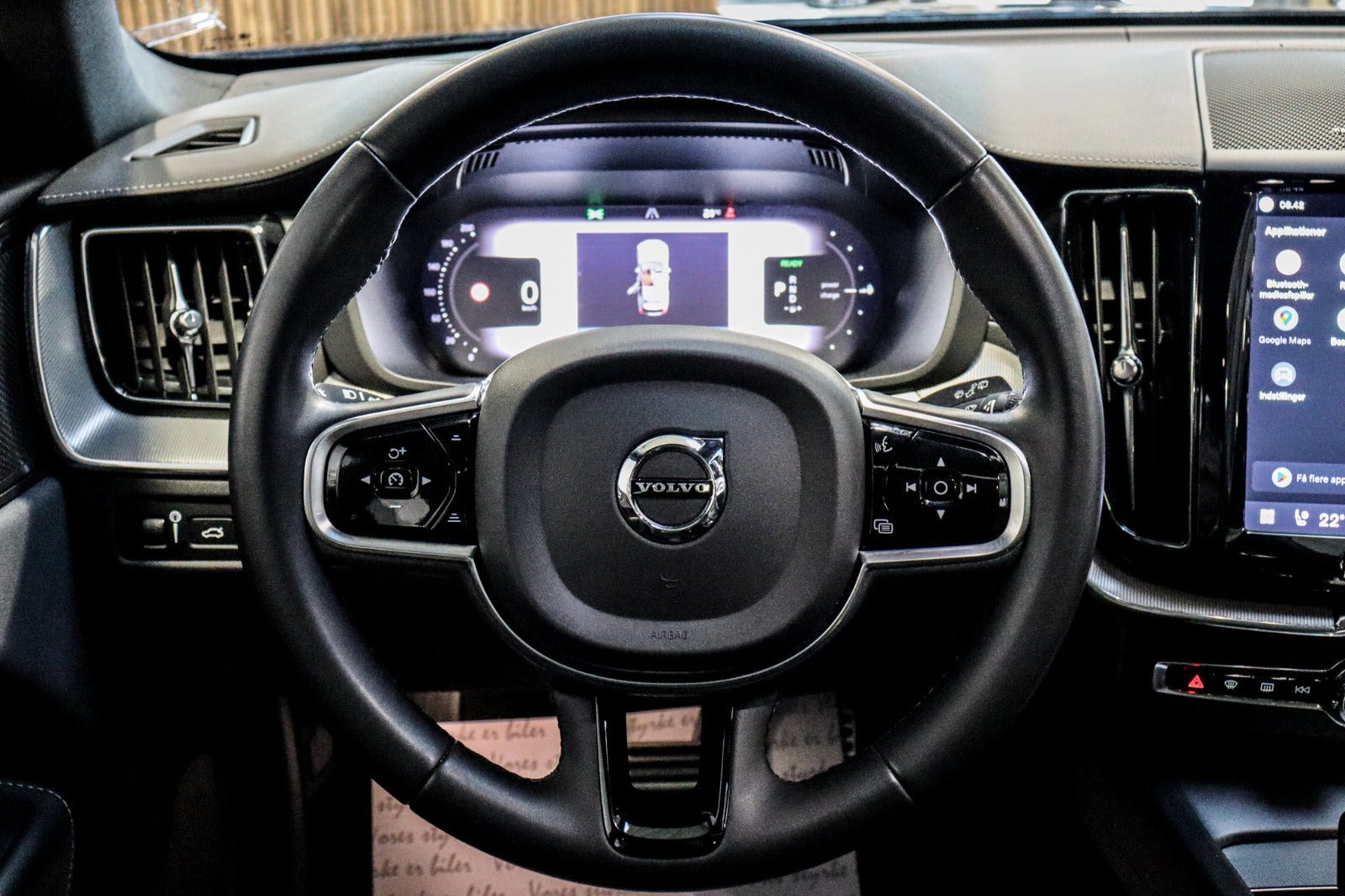 Sort Volvo XC60 fra 2022