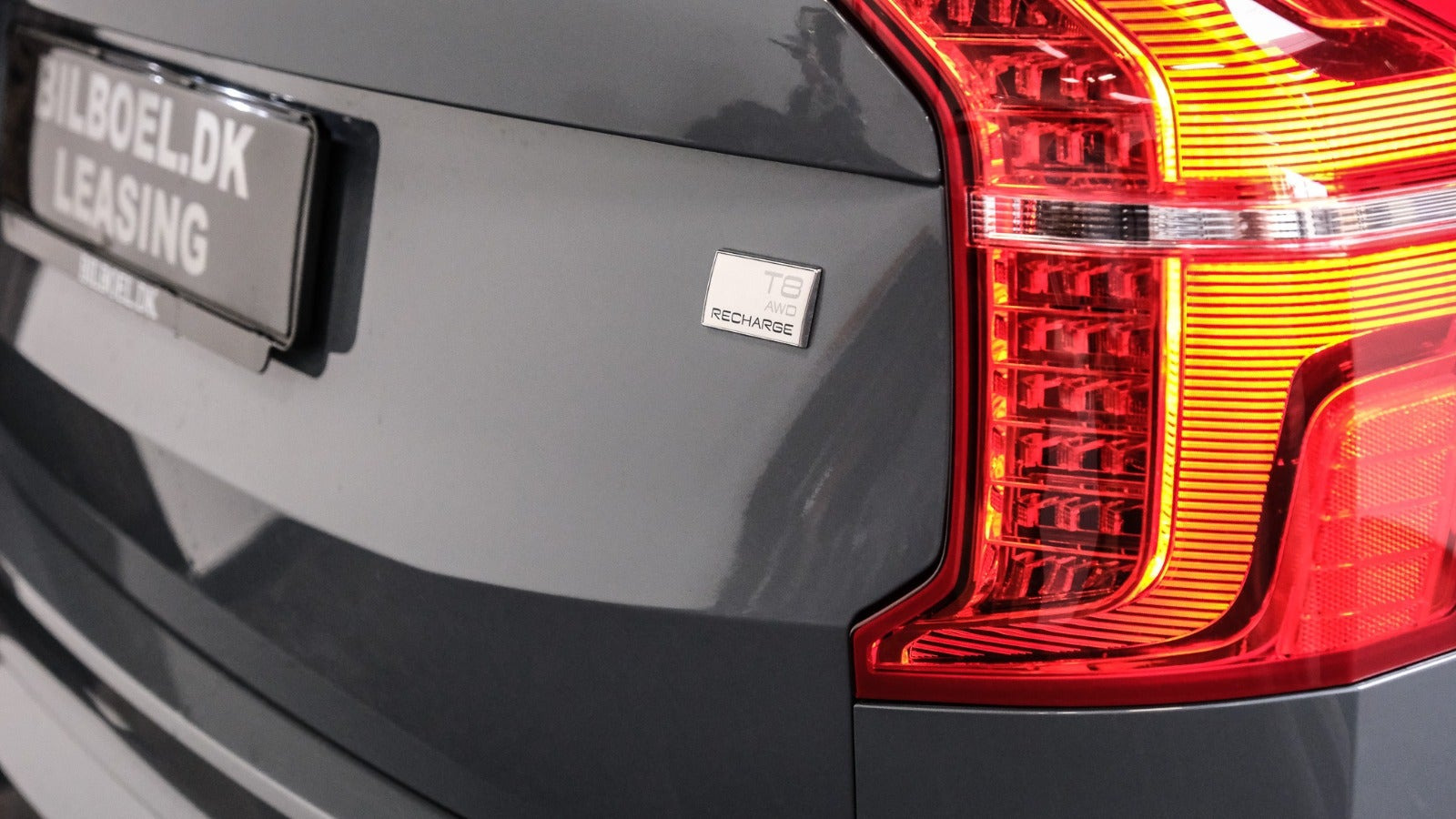 Grå Volvo XC90 fra 2023