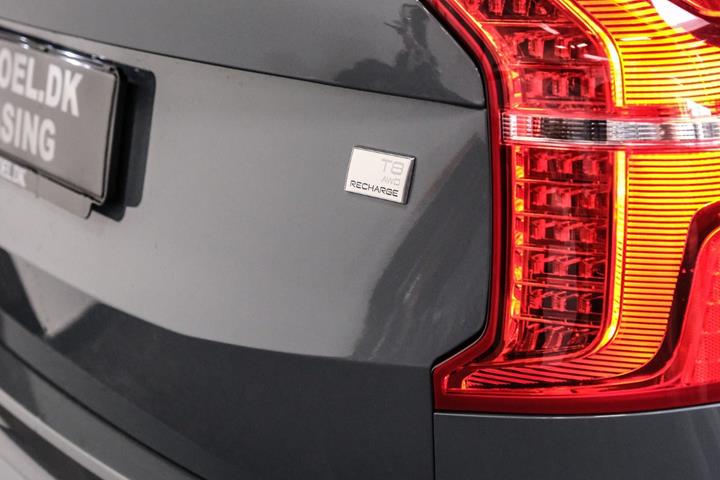 Grå Volvo XC90 fra 2023