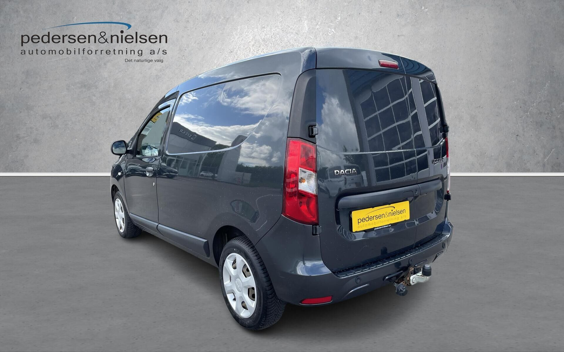 Blå Dacia Dokker fra 2021