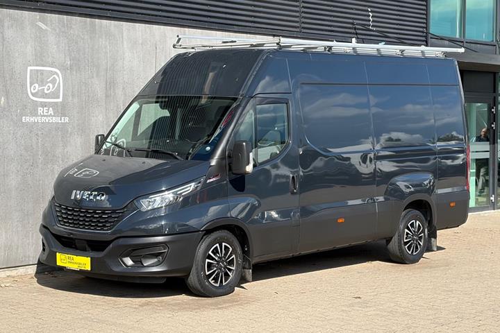 Sort Iveco Daily fra 2022