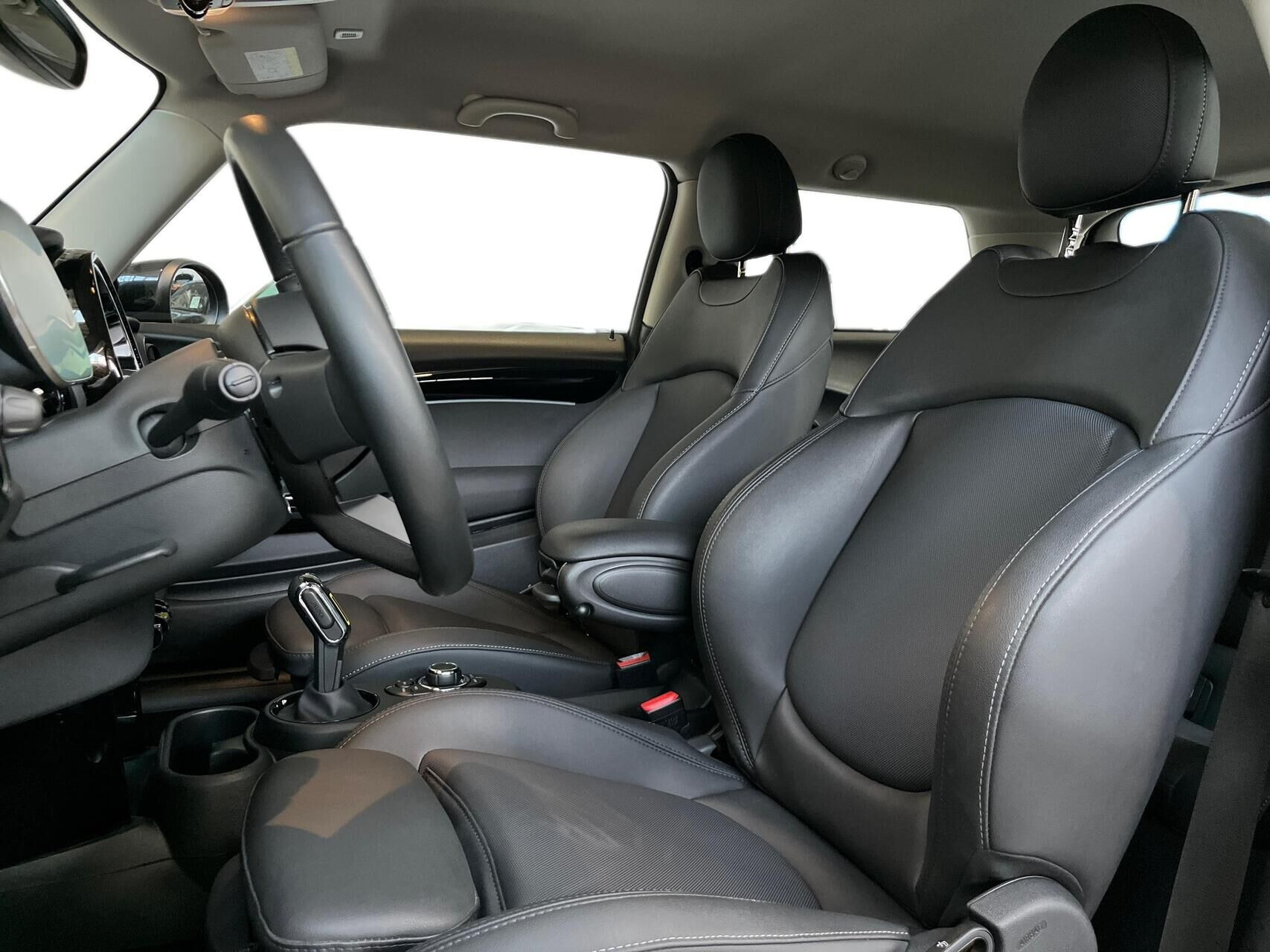 Sort Mini Cooper fra 2024
