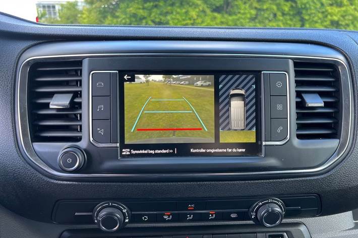 Hvid Toyota ProAce fra 2019