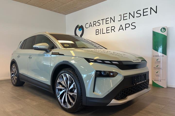 Grøn Skoda Elroq fra 2025 set udefra