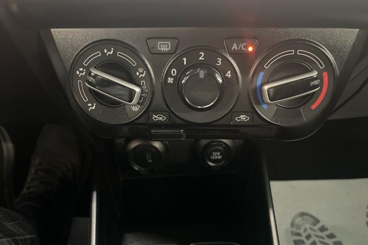Sølv Suzuki Swift fra 2022