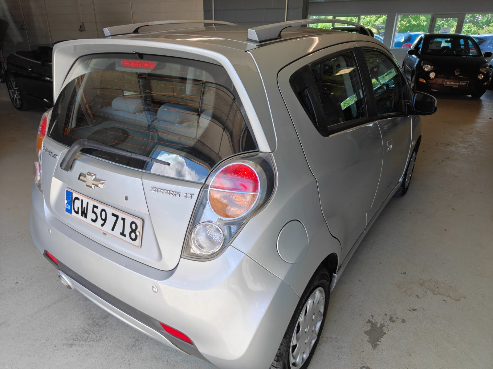 Gul Chevrolet Spark fra 2012