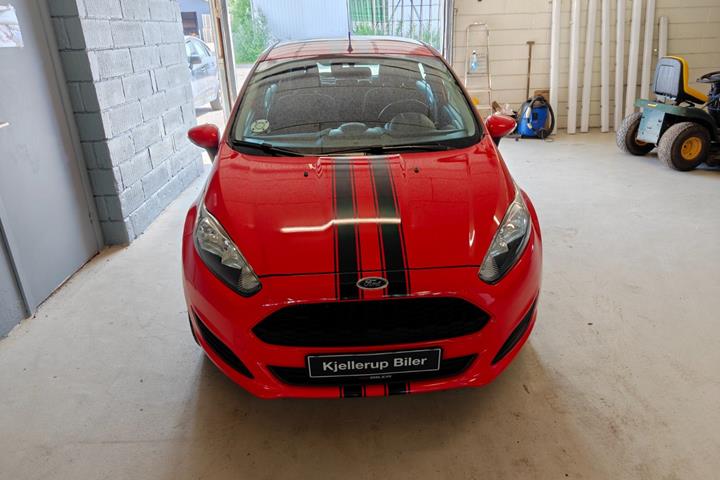 Gul Ford Fiesta fra 2014