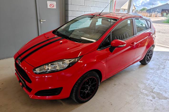 Gul Ford Fiesta fra 2014