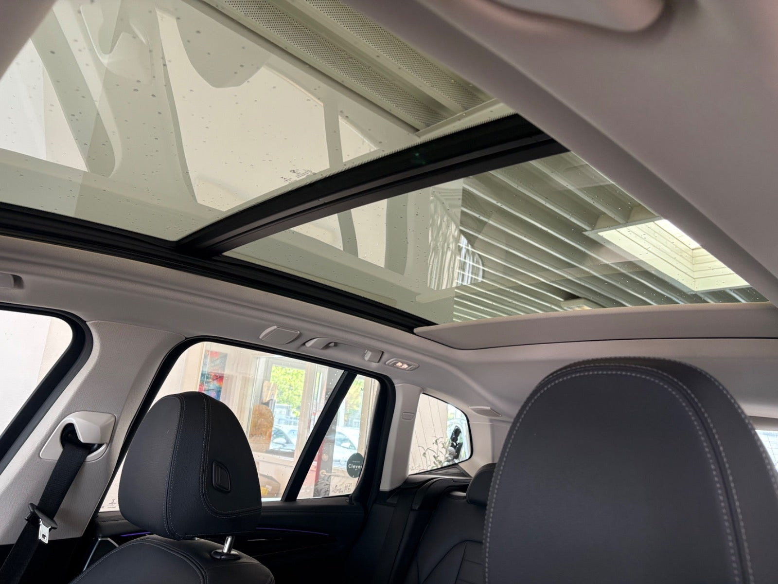 Hvid BMW iX3 fra 2022