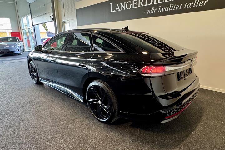 Sort VW ID.7 fra 2025