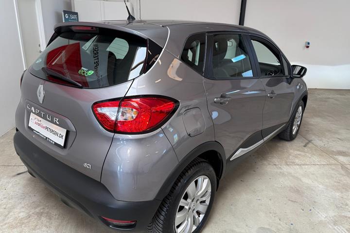 Sort Renault Captur fra 2015