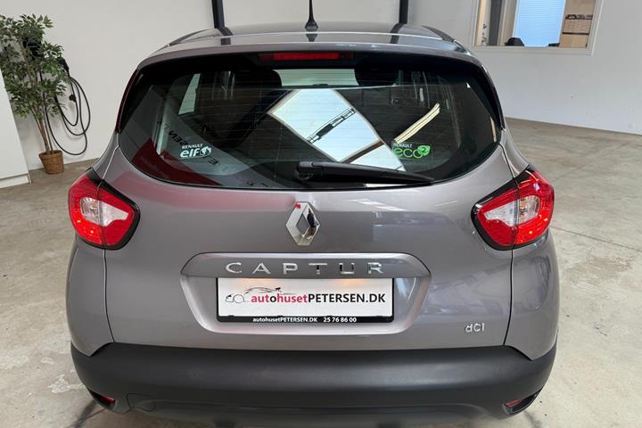 Sort Renault Captur fra 2015
