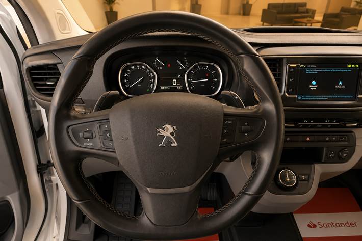 Hvid Peugeot Expert fra 2022