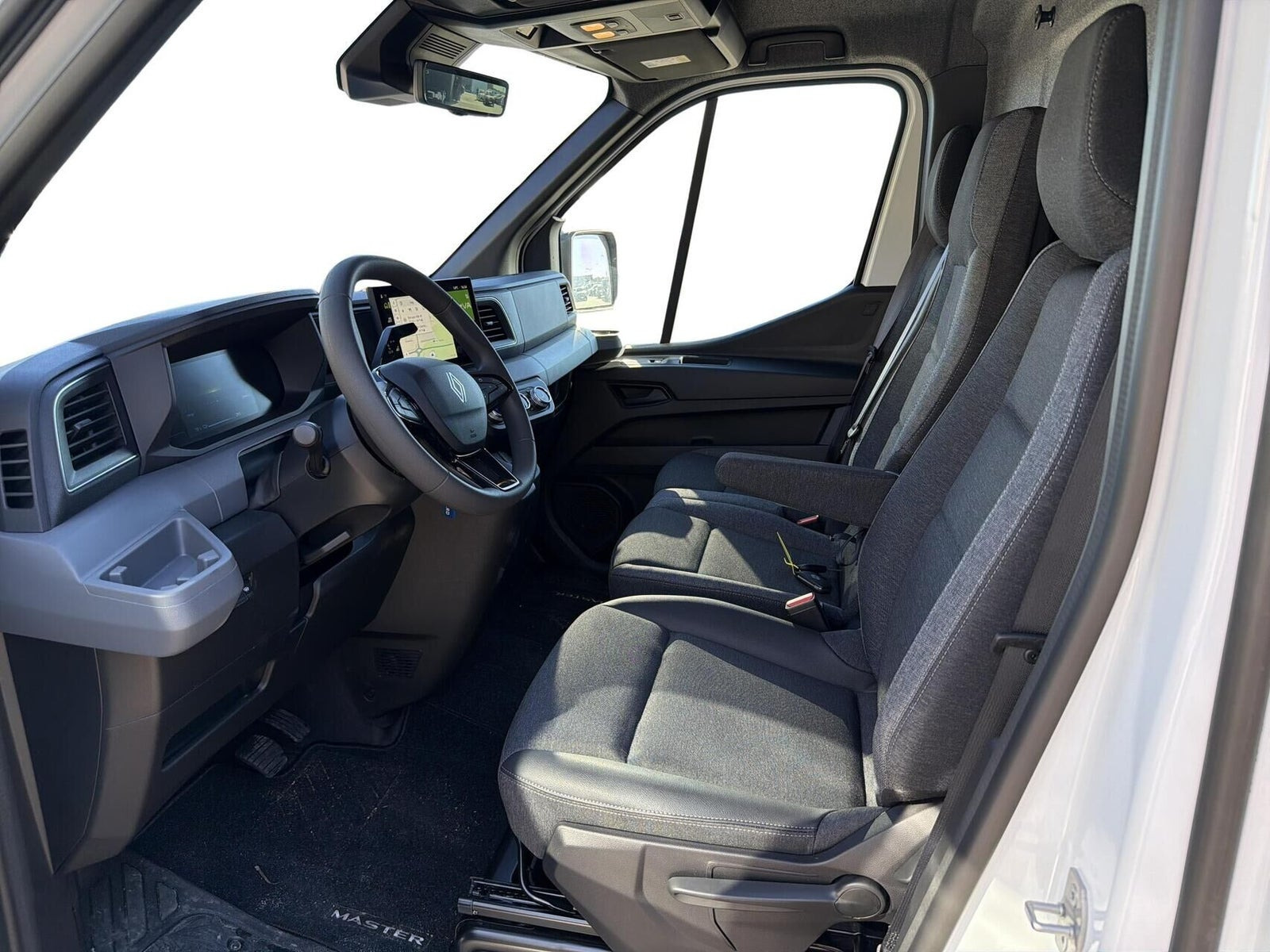 Hvid Renault Master V T35 fra 2025