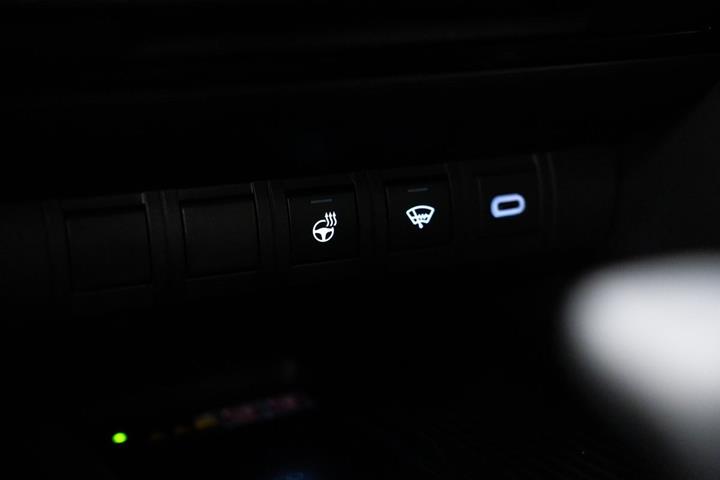 undefined Toyota C-HR fra 2024
