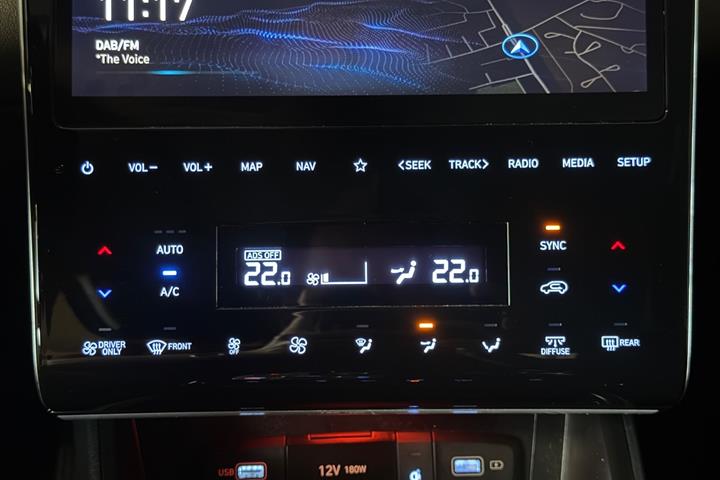 Rød Hyundai Tucson fra 2022