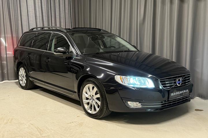 Sort Volvo V70 fra 2015 set udefra