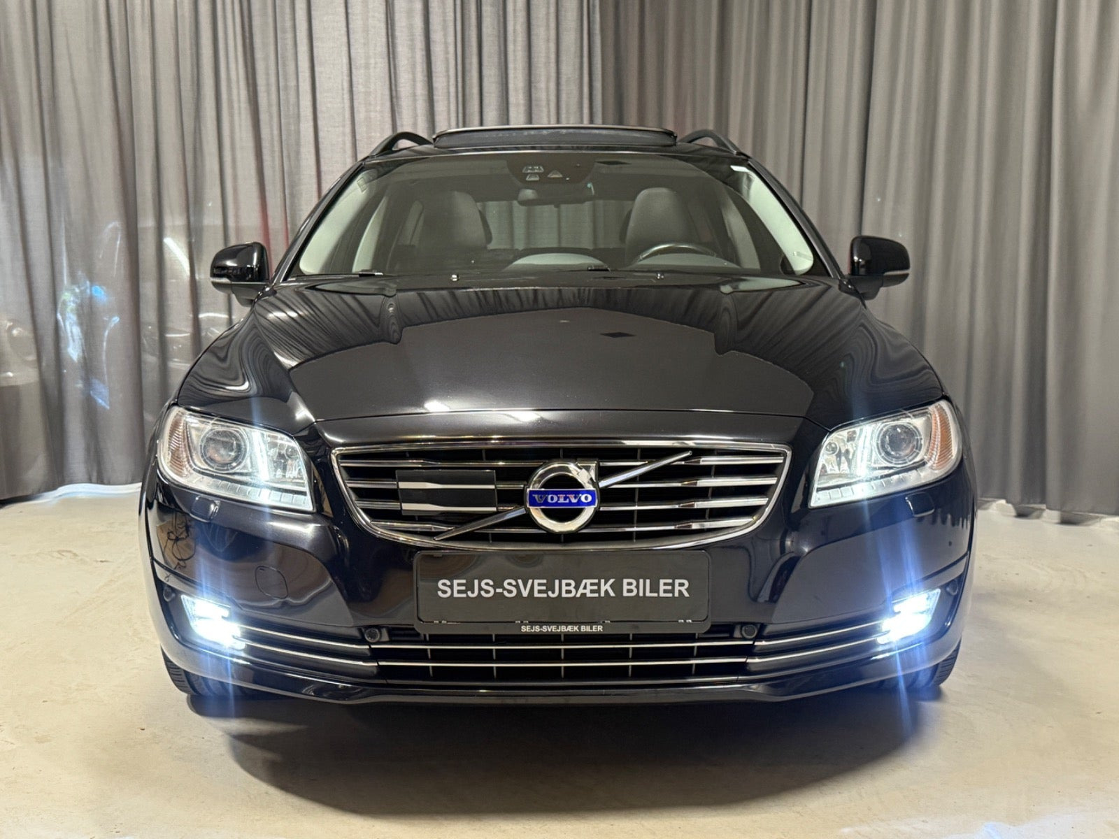 Sort Volvo V70 fra 2015