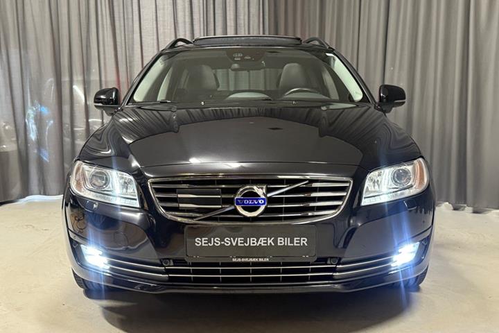 Sort Volvo V70 fra 2015