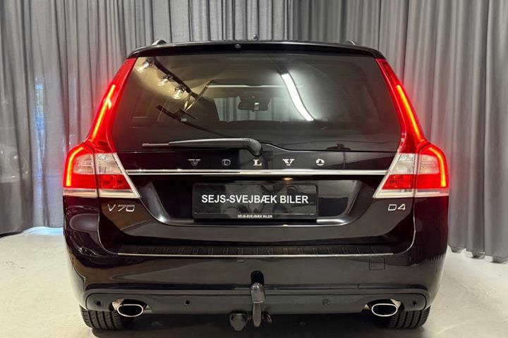 Sort Volvo V70 fra 2015