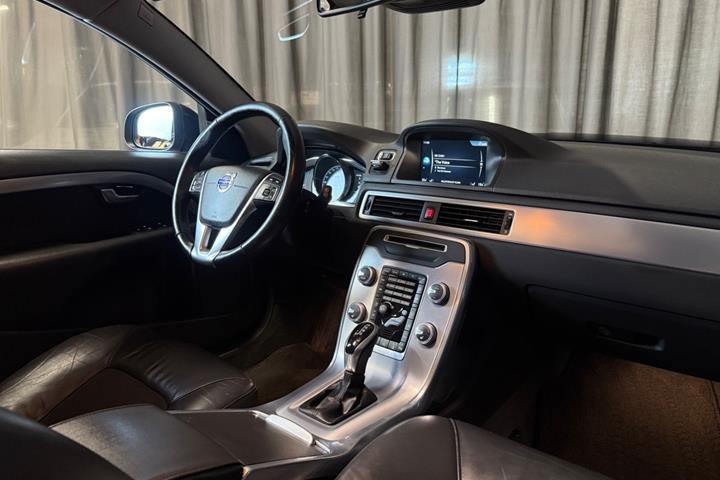 Sort Volvo V70 fra 2015