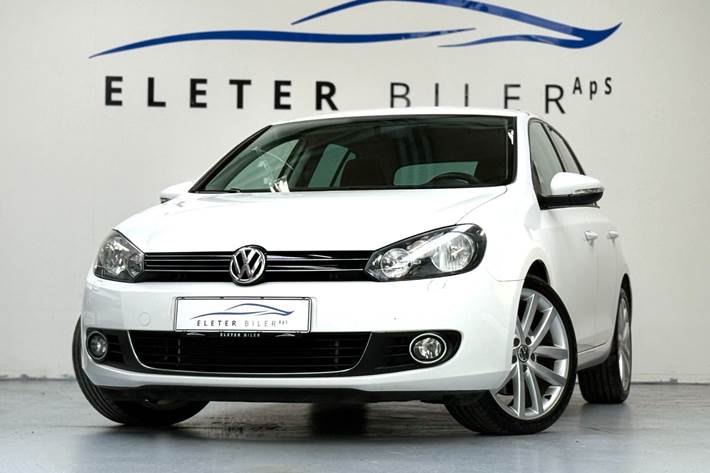 Hvid VW Golf VI fra 2012