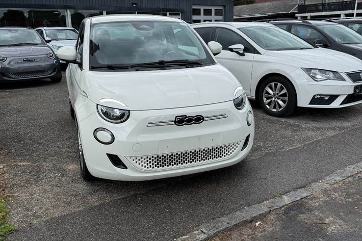 undefined Fiat 500e fra 2023
