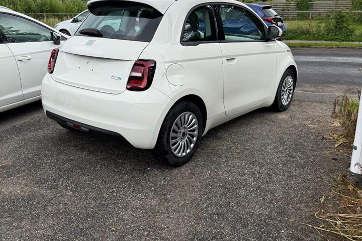 undefined Fiat 500e fra 2023
