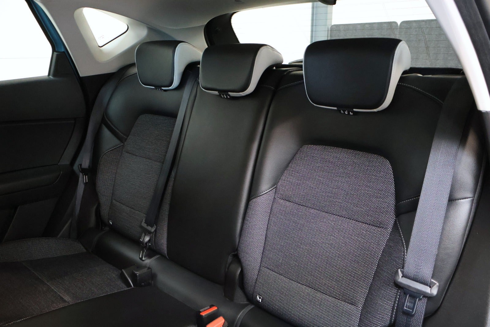 Blå Renault Captur fra 2020