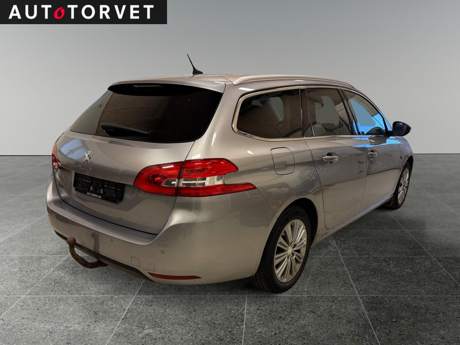 Sølv Peugeot 308 fra 2018