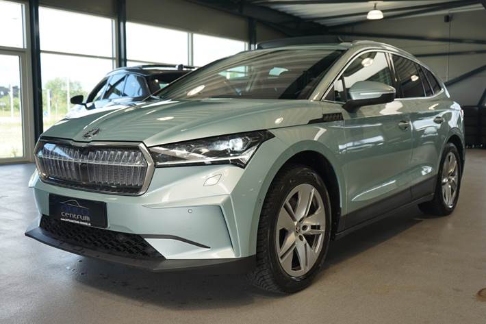 Grå Skoda Enyaq fra 2022