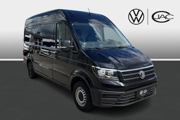 Sort VW Crafter 35 fra 2021 set udefra