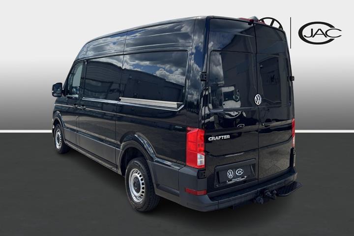 Sort VW Crafter 35 fra 2021
