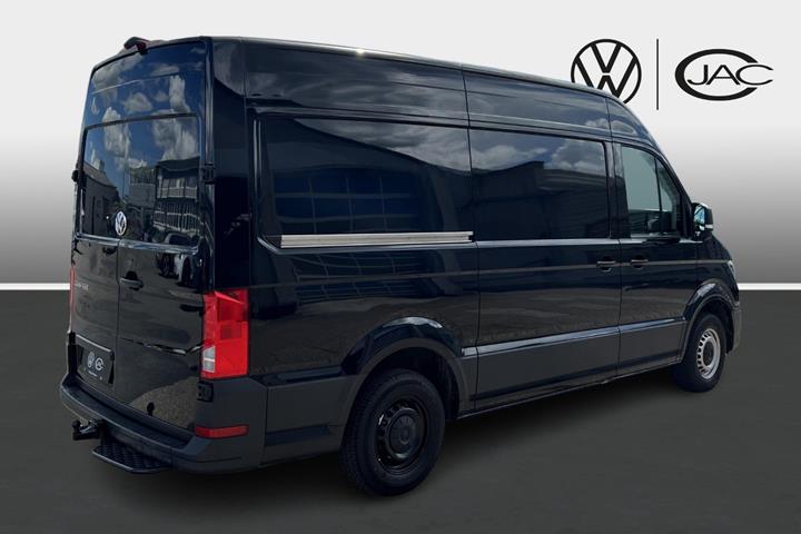 Sort VW Crafter 35 fra 2021