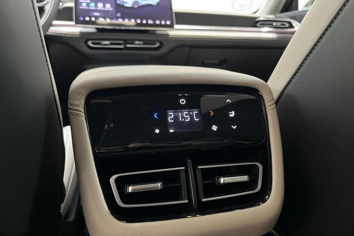 Hvid Mazda 6e fra 2025