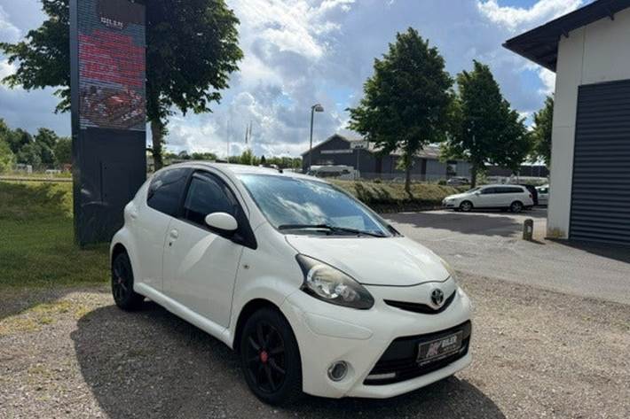 undefined Toyota Aygo fra 2012 set udefra