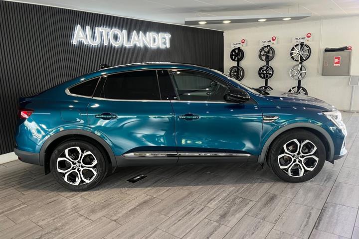 Blå Renault Arkana fra 2021