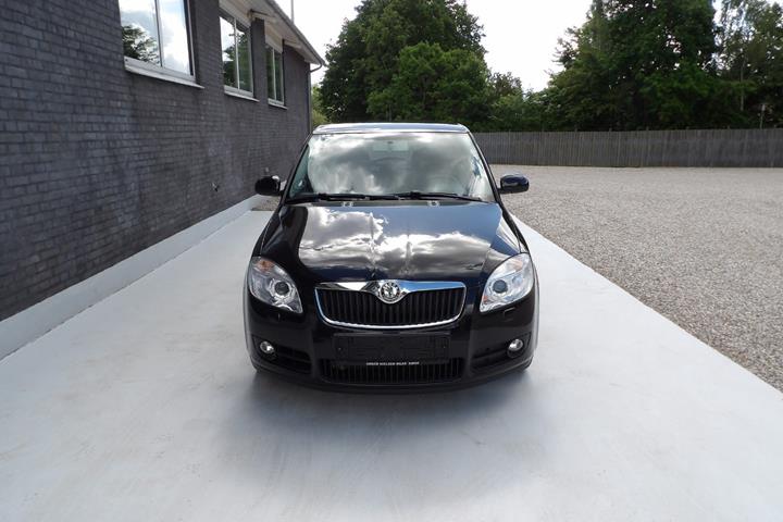 Sort Skoda Fabia fra 2007