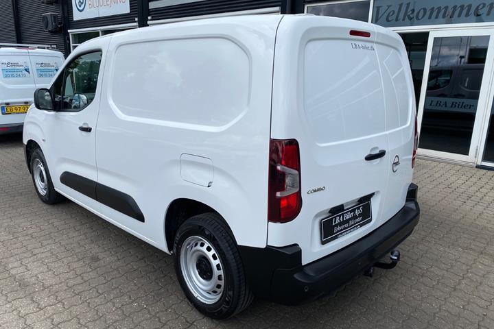 Hvid Opel Combo fra 2022