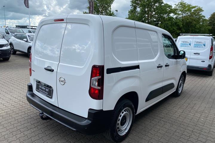 Hvid Opel Combo fra 2022