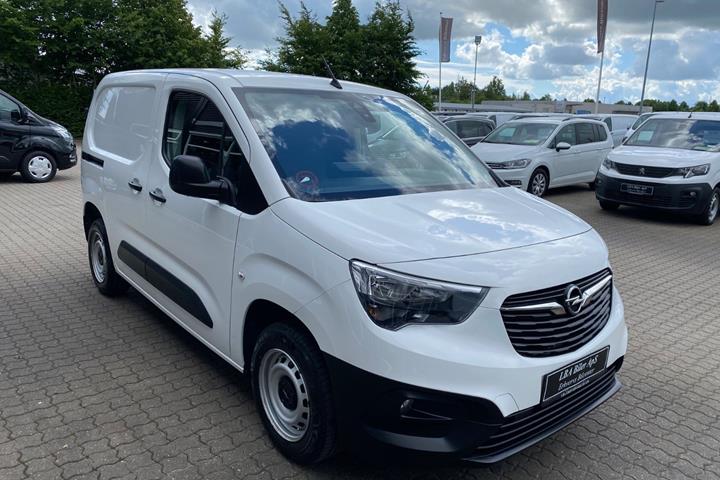 Hvid Opel Combo fra 2022