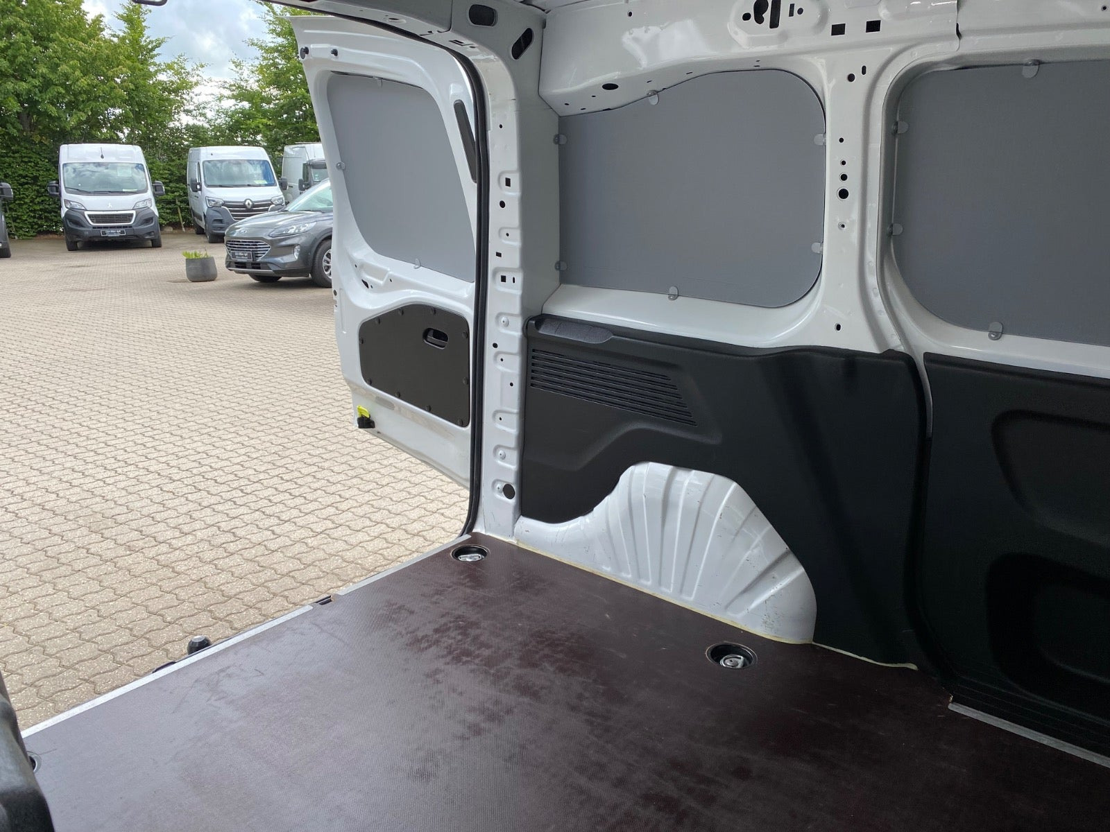 Hvid Opel Combo fra 2022
