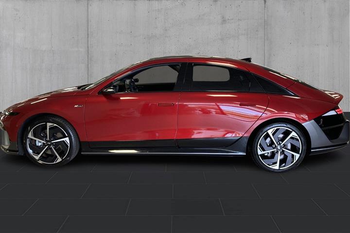 Rød Hyundai Ioniq 6 fra 2026