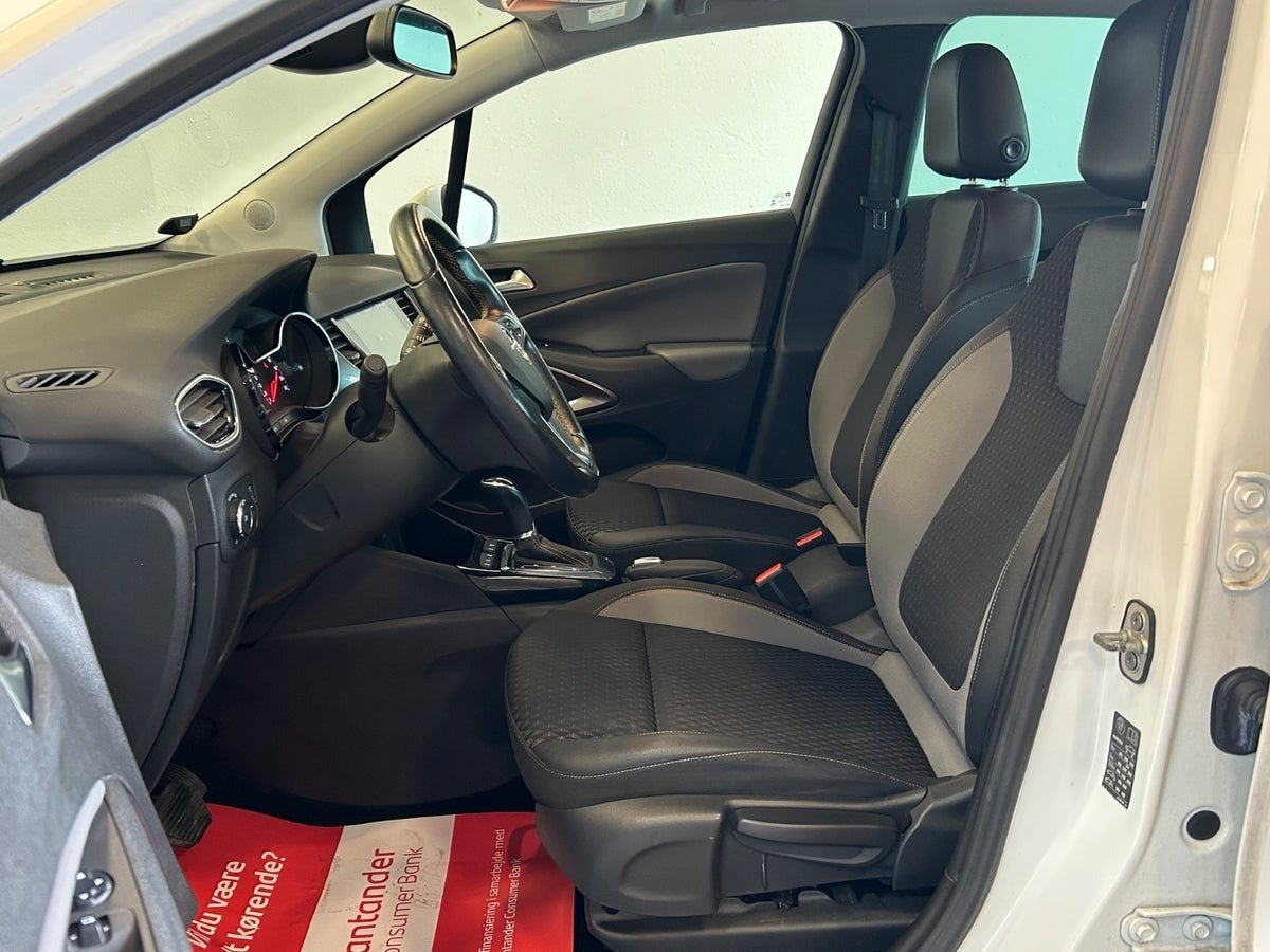 Hvid Opel Crossland X fra 2018