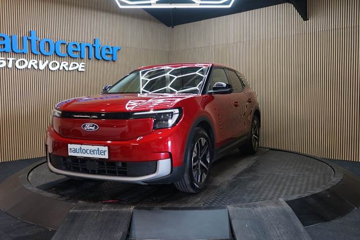 Rød Ford Explorer fra 2025