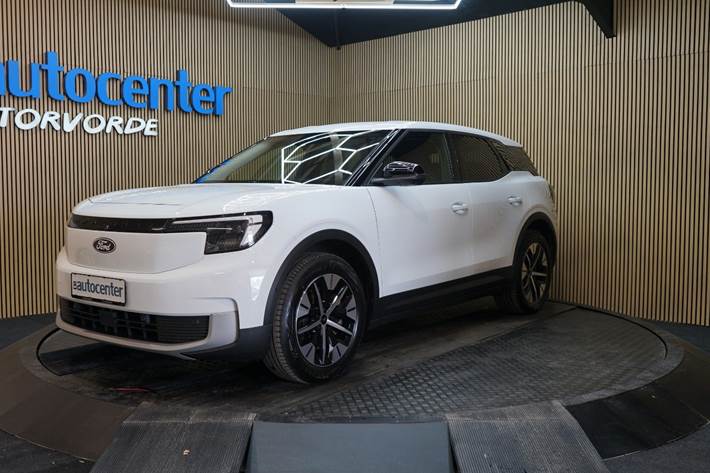 Hvid Ford Explorer fra 2025