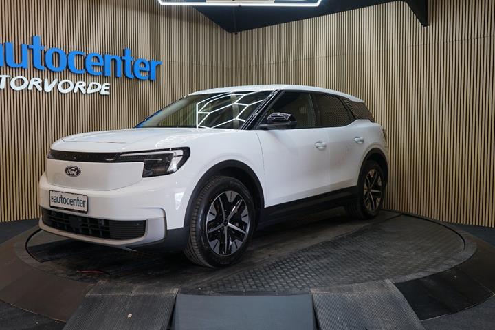 Hvid Ford Explorer fra 2025