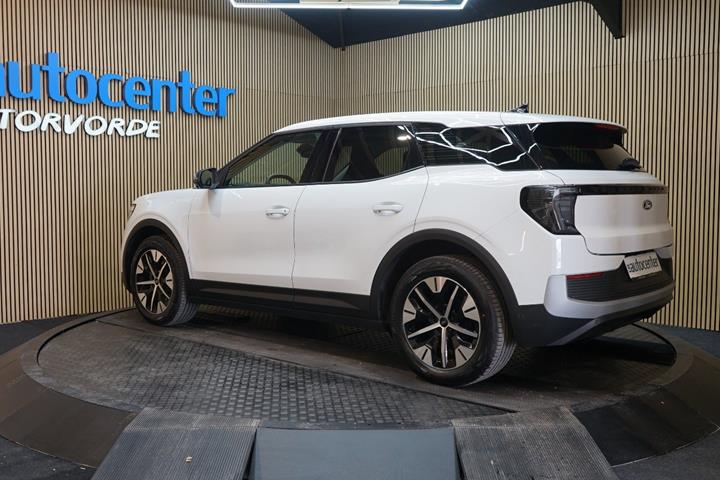 Hvid Ford Explorer fra 2025