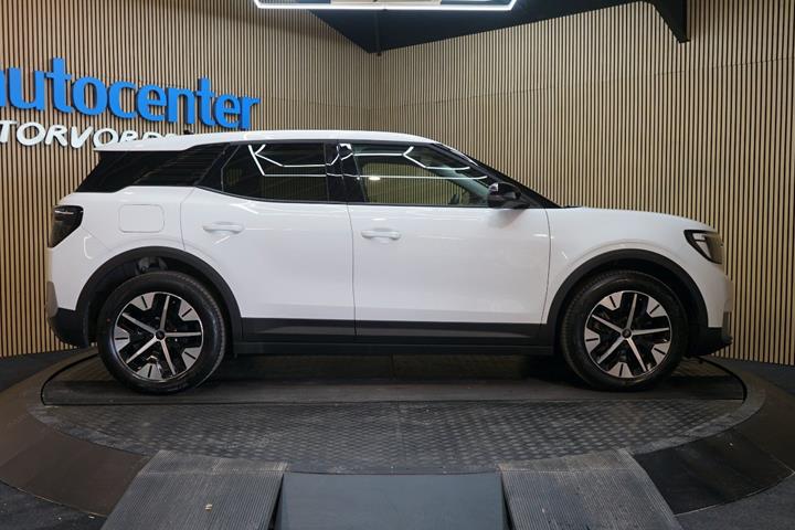 Hvid Ford Explorer fra 2025